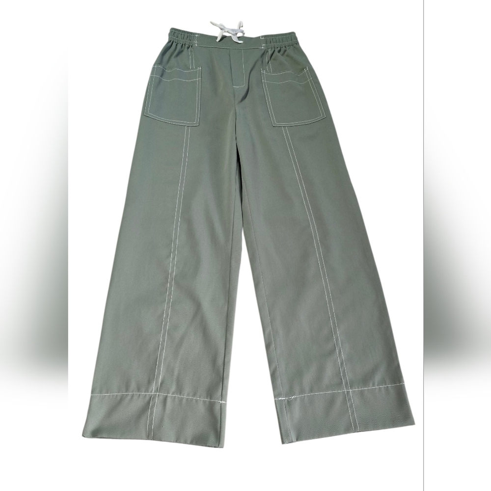 Women's Straight Leg Pants in Green